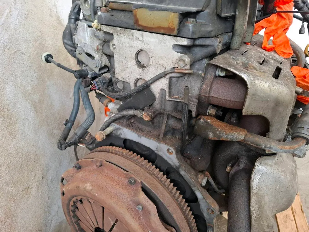 Toyota landcruiser engine - Image 4
