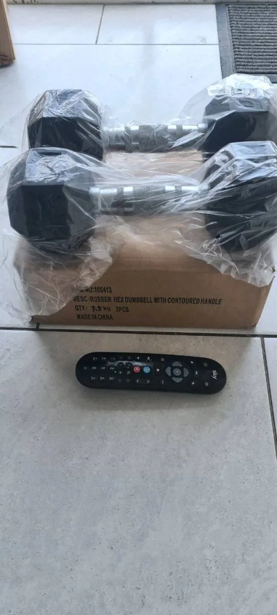 3xbrand new sets of hex dumbbells - Image 3