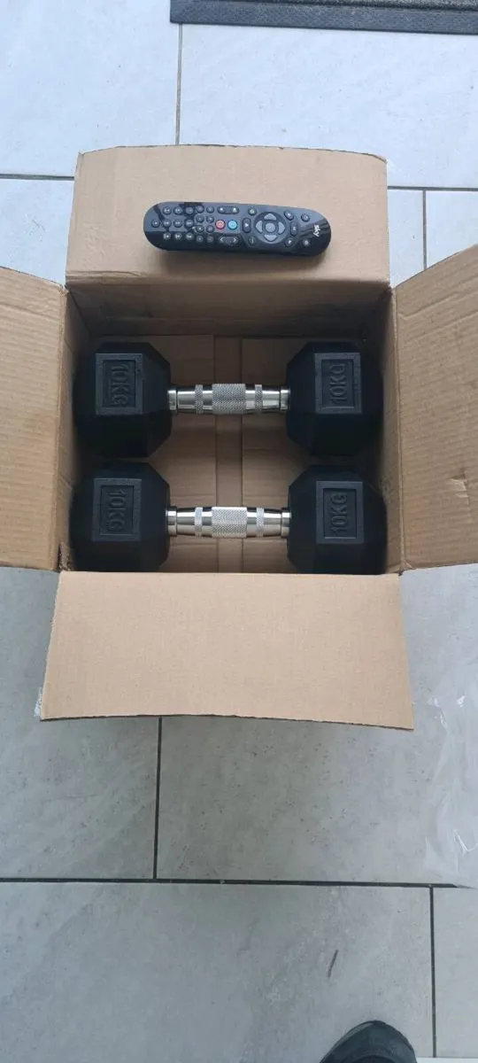 3xbrand new sets of hex dumbbells - Image 2