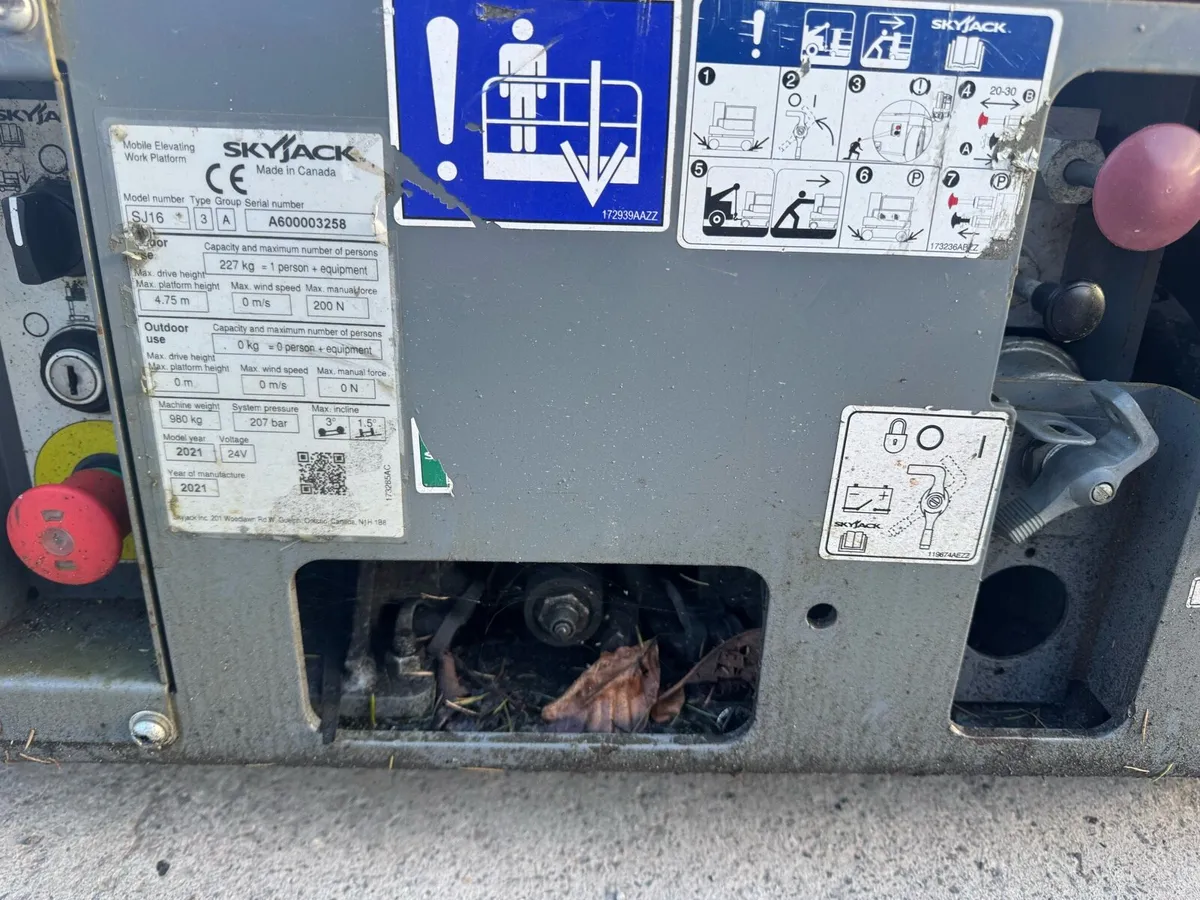 Scissors lift - Image 3