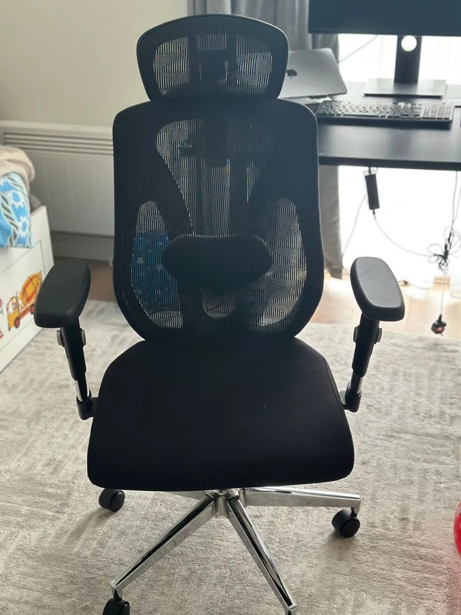 Desk and office chair - Image 4