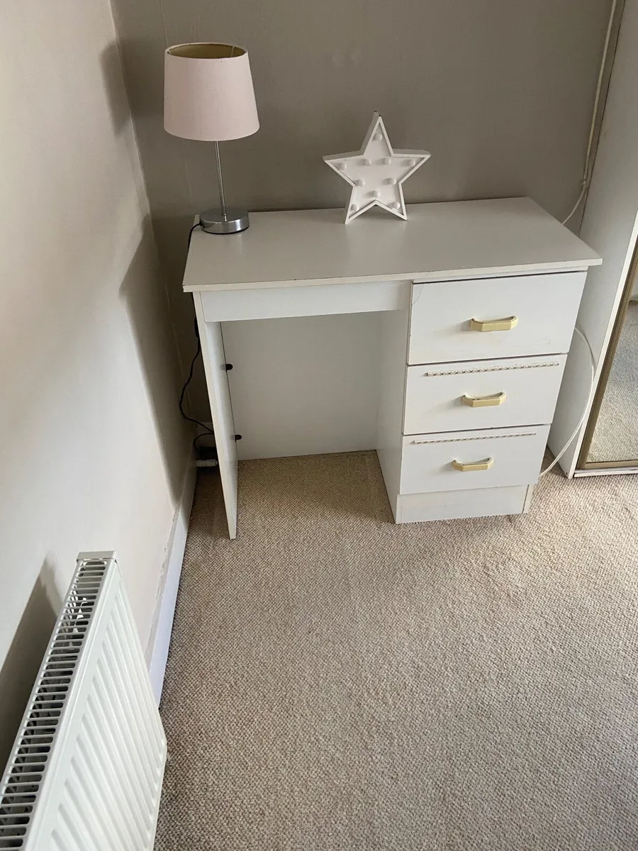 Dressing table - Image 2