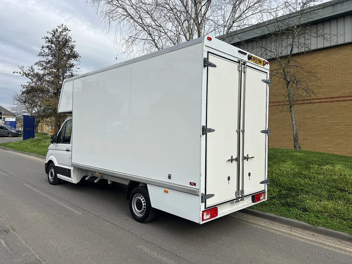 2019 Volkswagen Crafter Luton Box Van - Image 3