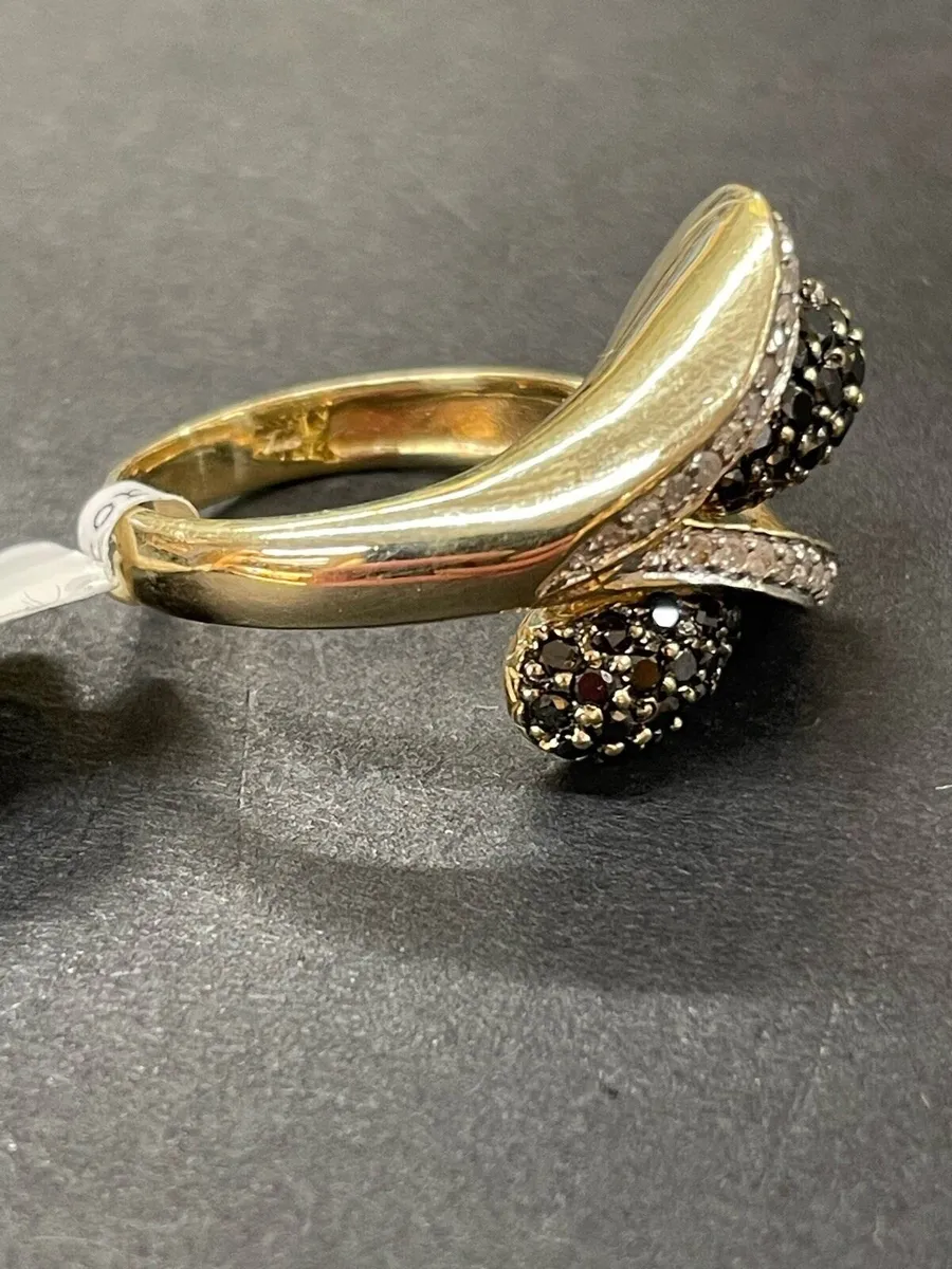 9k gold ring with diamonds and black stones - Image 4