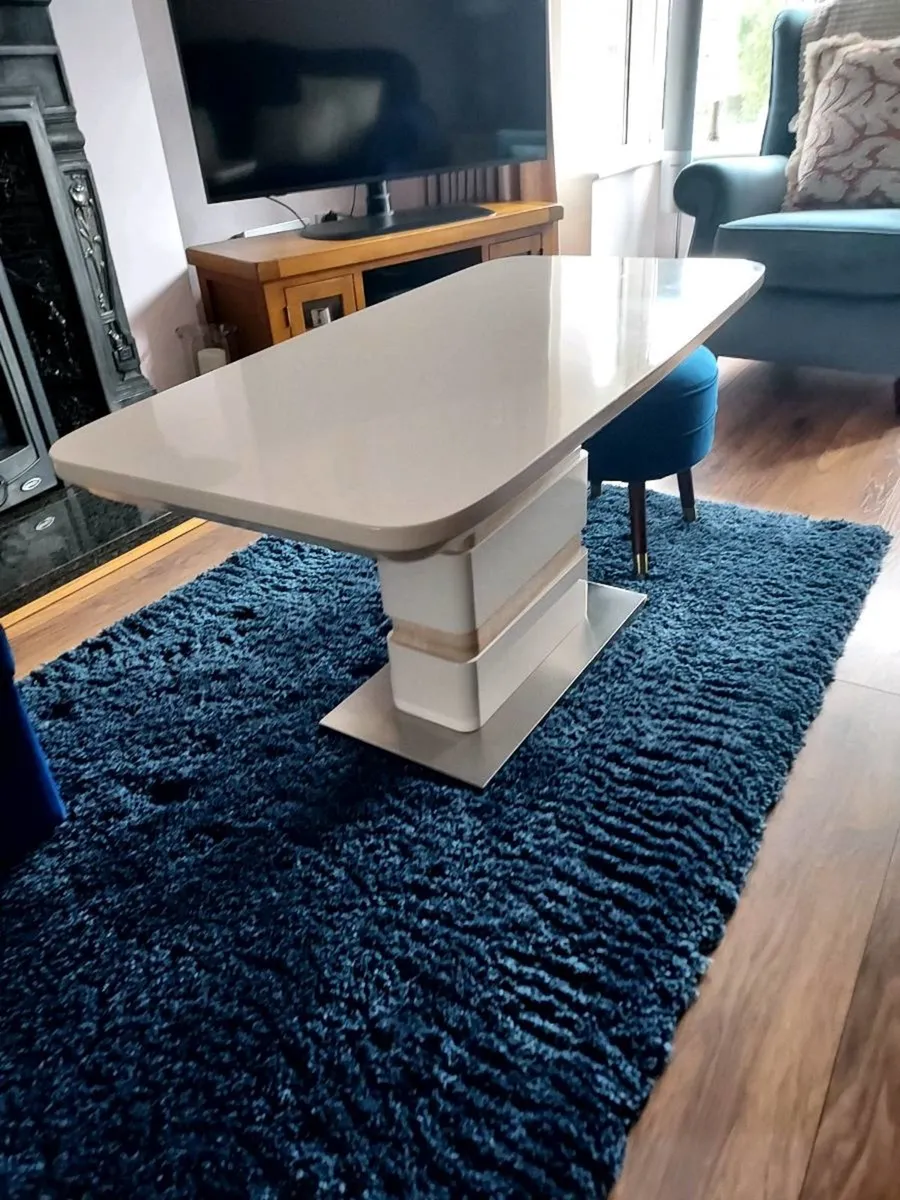 Sitting room sweet - Image 3