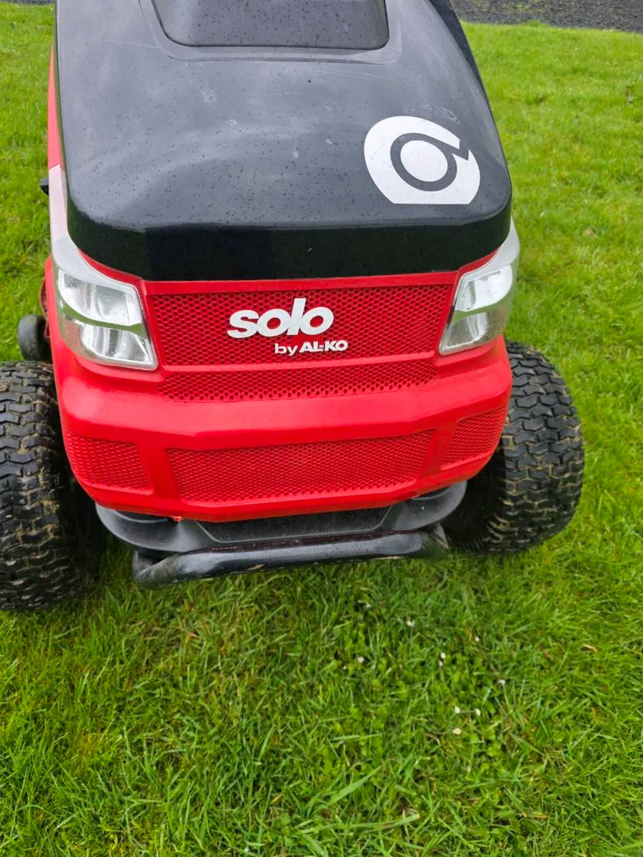Solo by Al-Ko ride-on lawnmower  in mint condition - Image 1