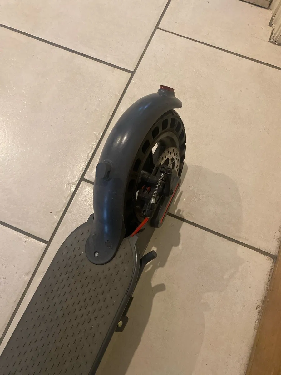 SURG City S Electric Scooter - Image 3