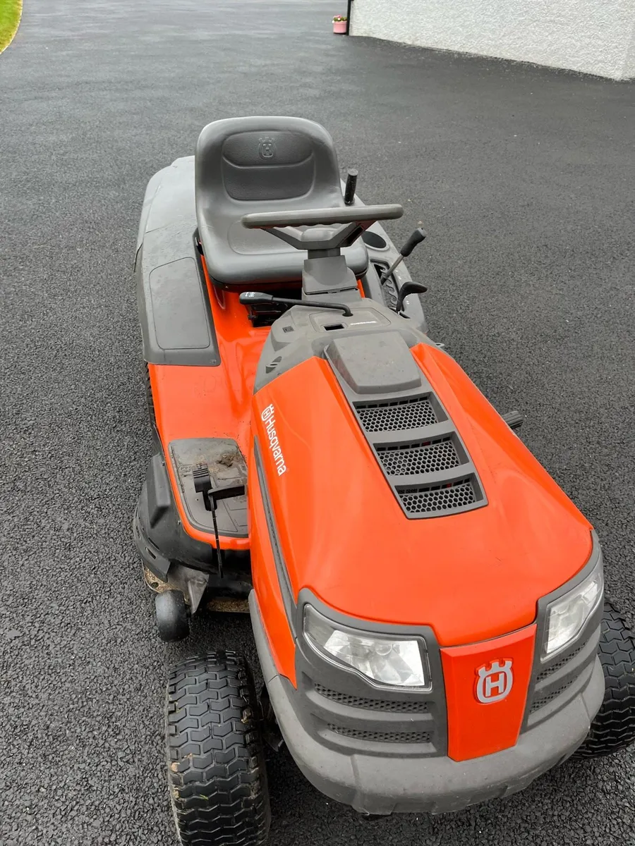 Husqvarna lawnmower - Image 4