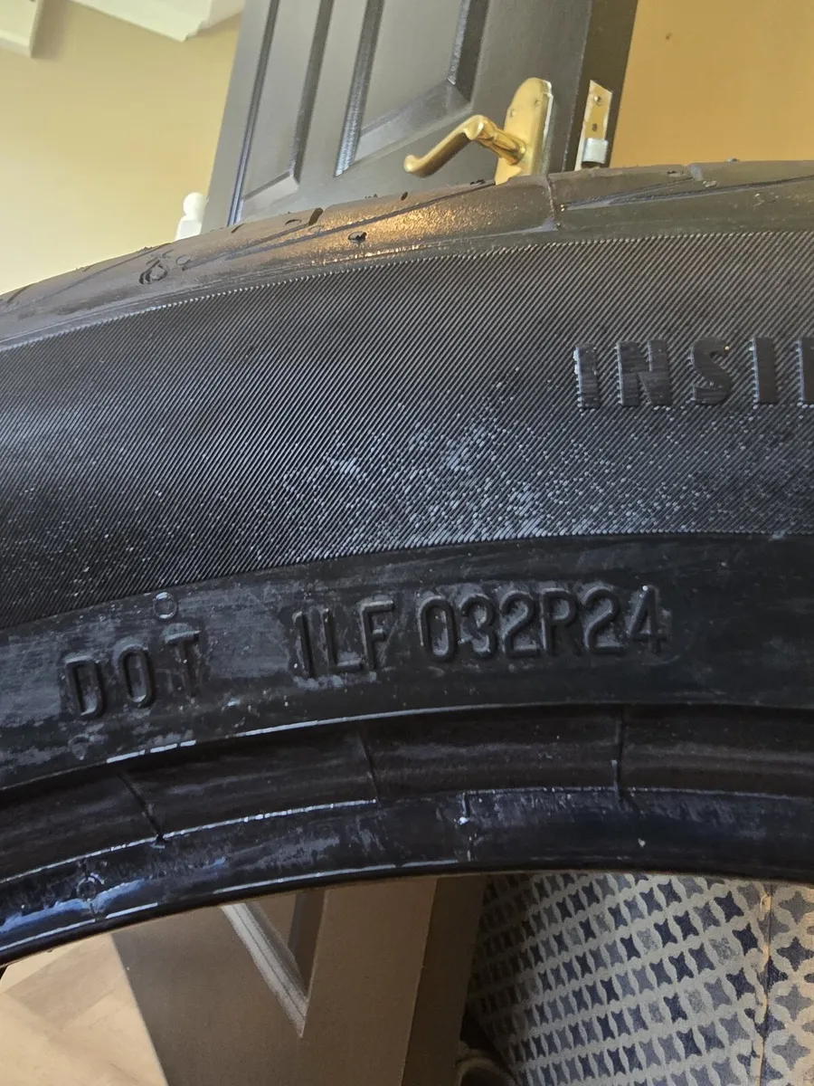 255 45 R21 continental Tyres x2 - Image 4