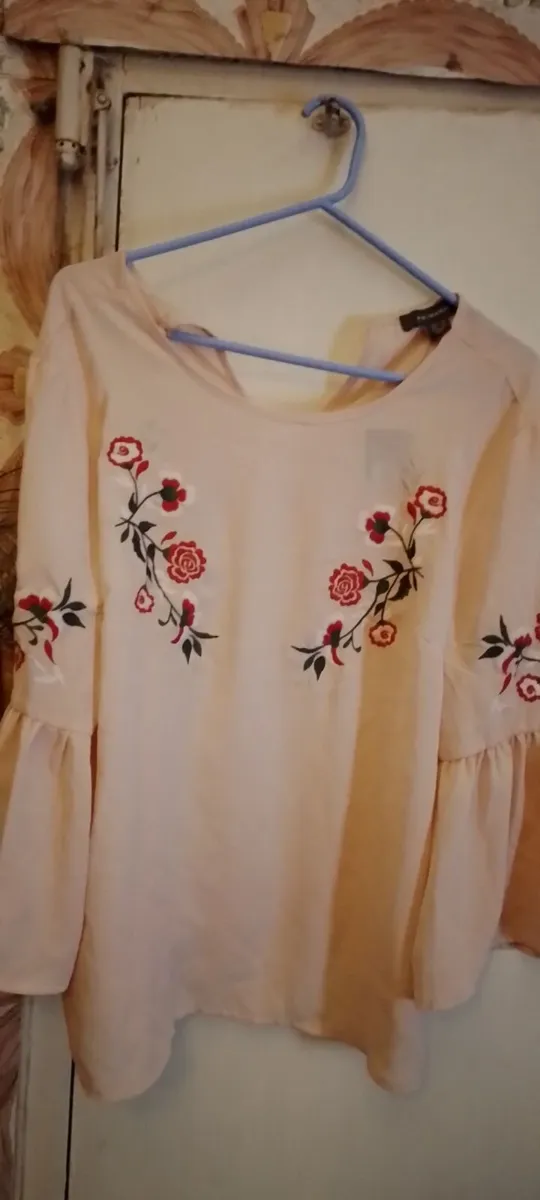 Crossdresser?regular clothes dresses etc plus ling - Image 2