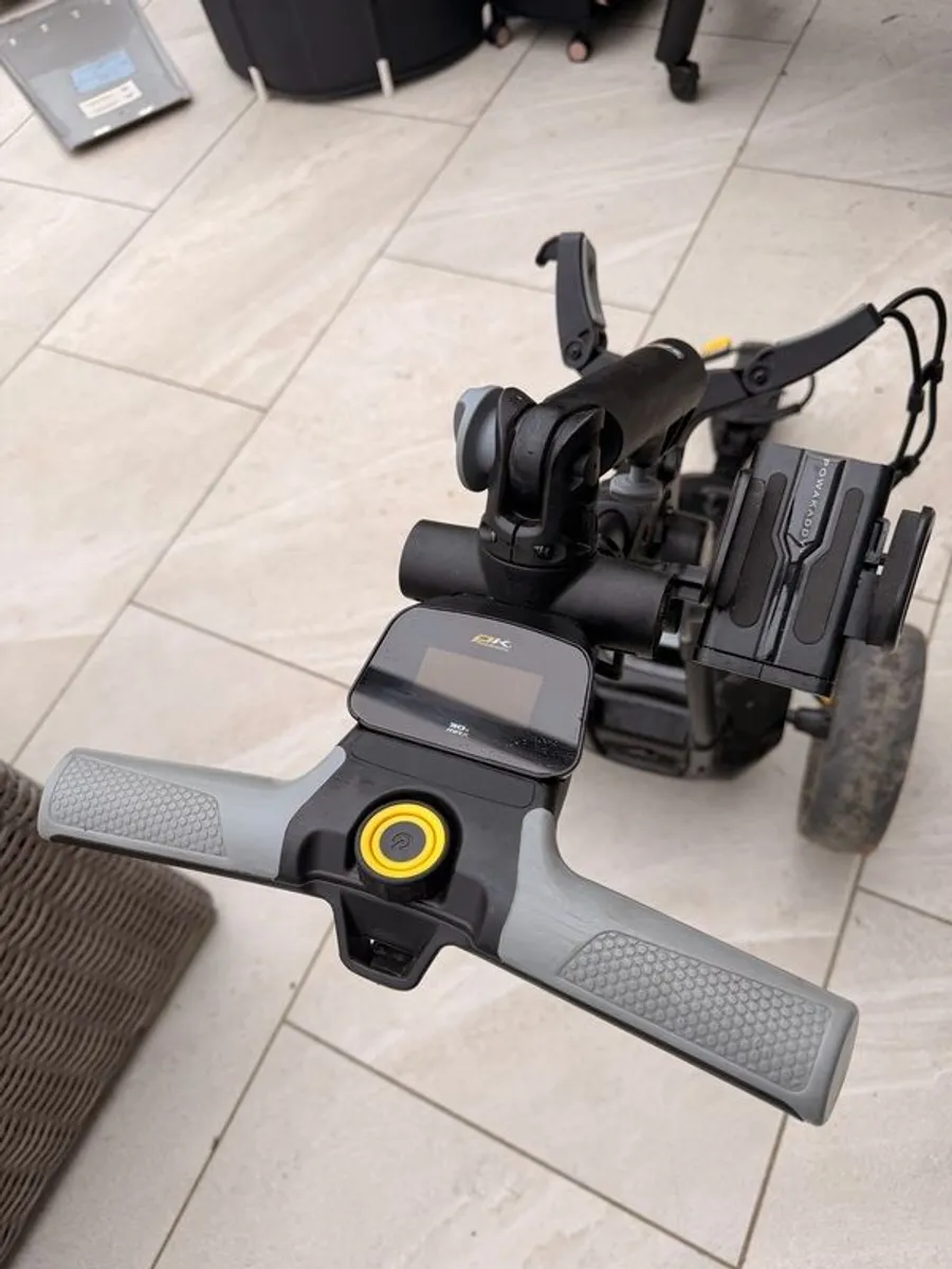 Powakaddy electric golf trolley - Image 2