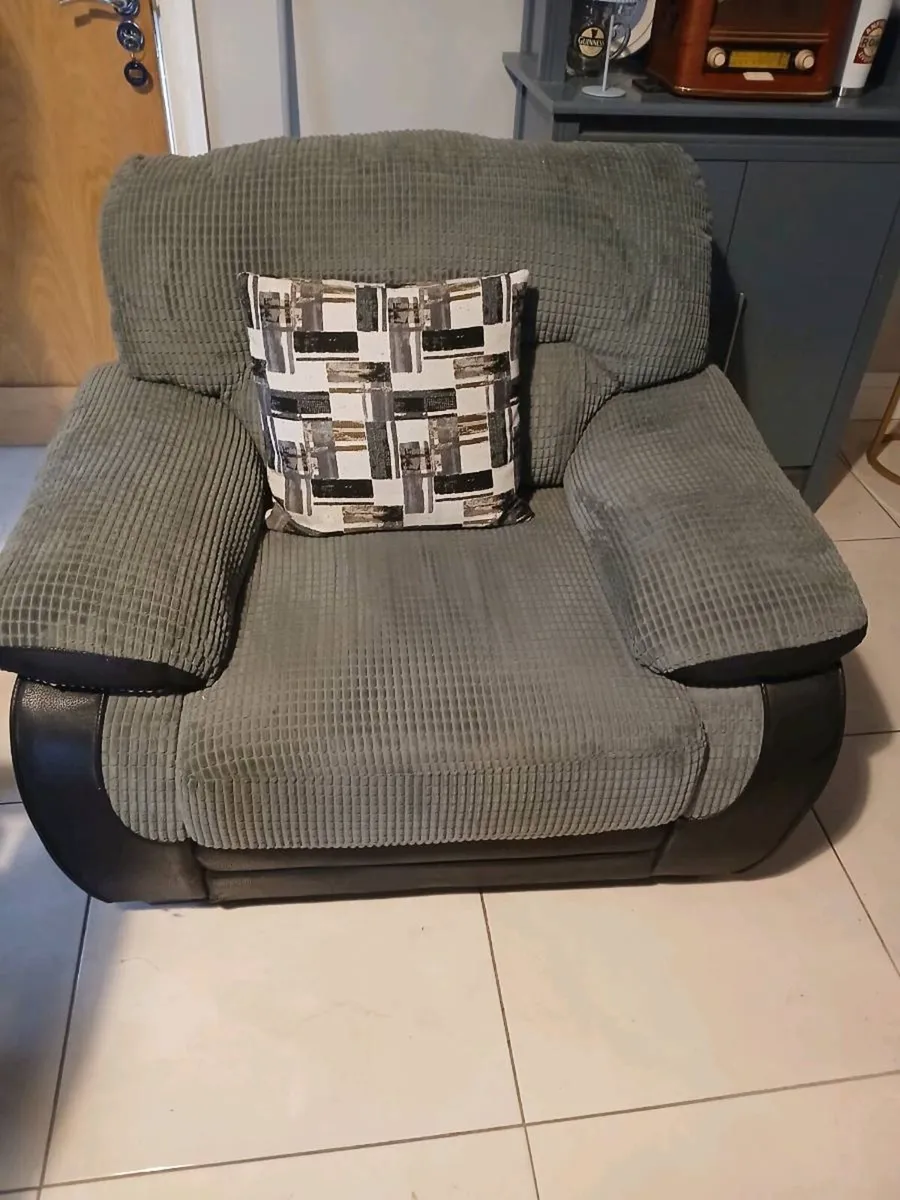 3 piece suite - Image 4