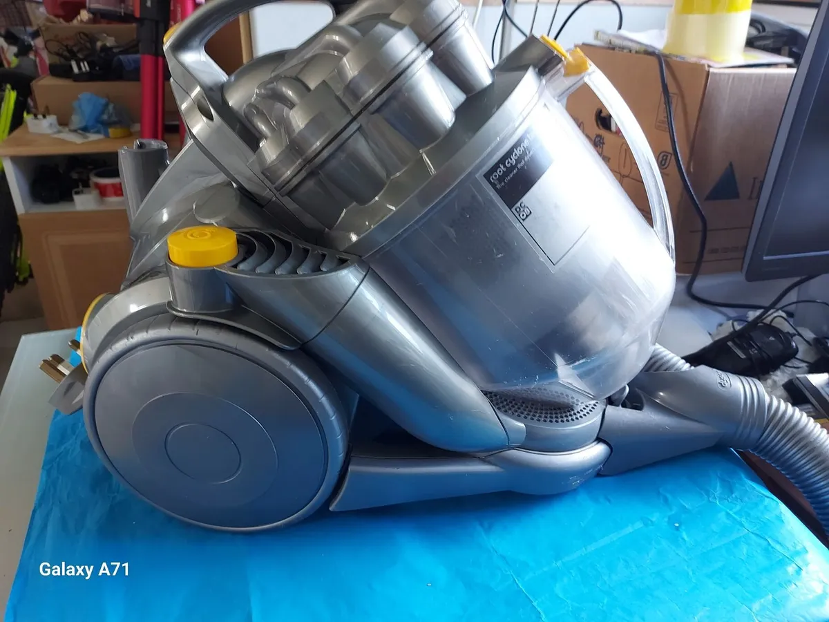 DYSON Vacuum Cleaner  DC08 Base SN 183-UK-B 20537 - Image 2