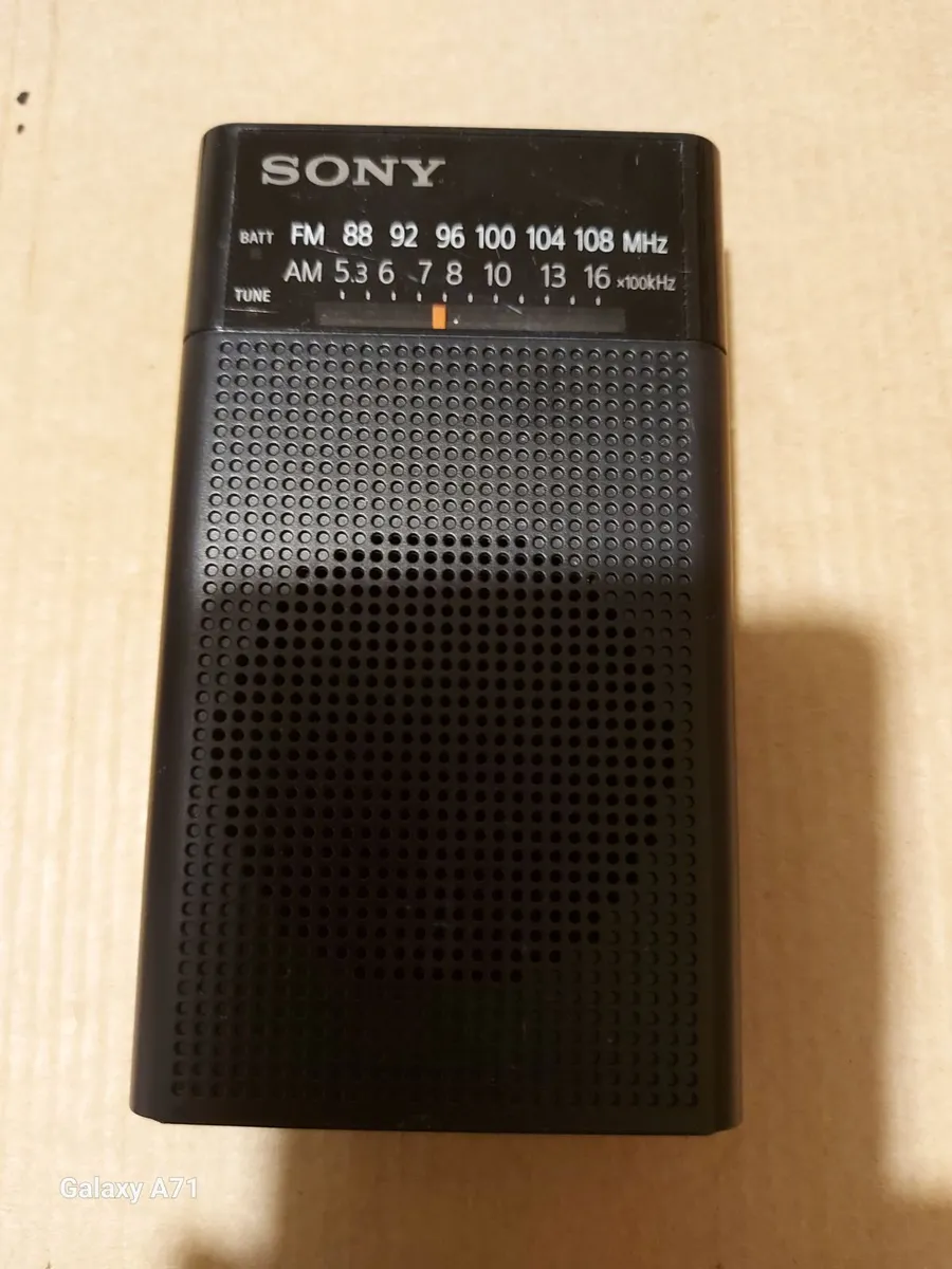 SONY FM-AM Portable Pocket Radio Model ICF-P26 - Image 2