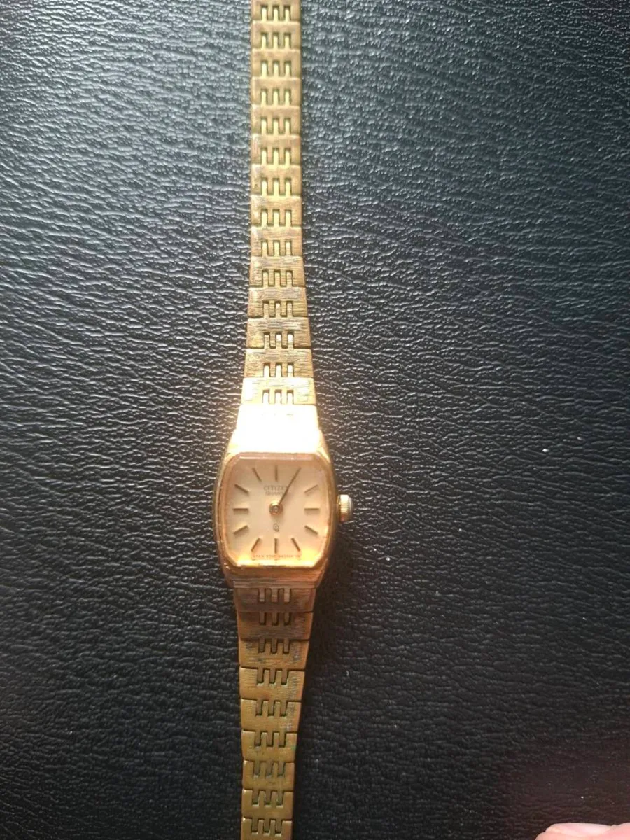 Lovely Vintage 1980's Ladie's Citizen Gold Watch - Image 3