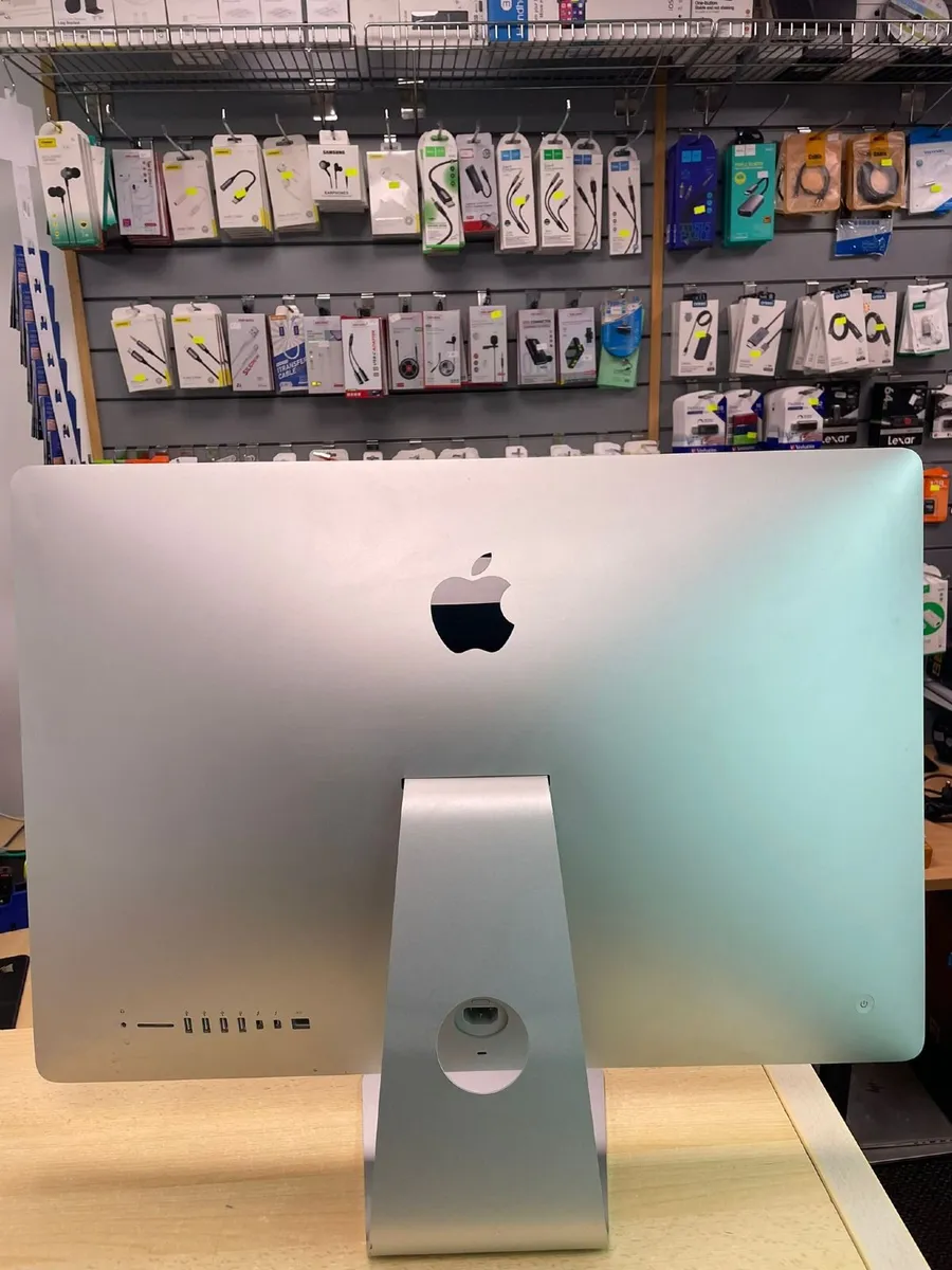 iMac 27" 5K Late 2015 - Image 2