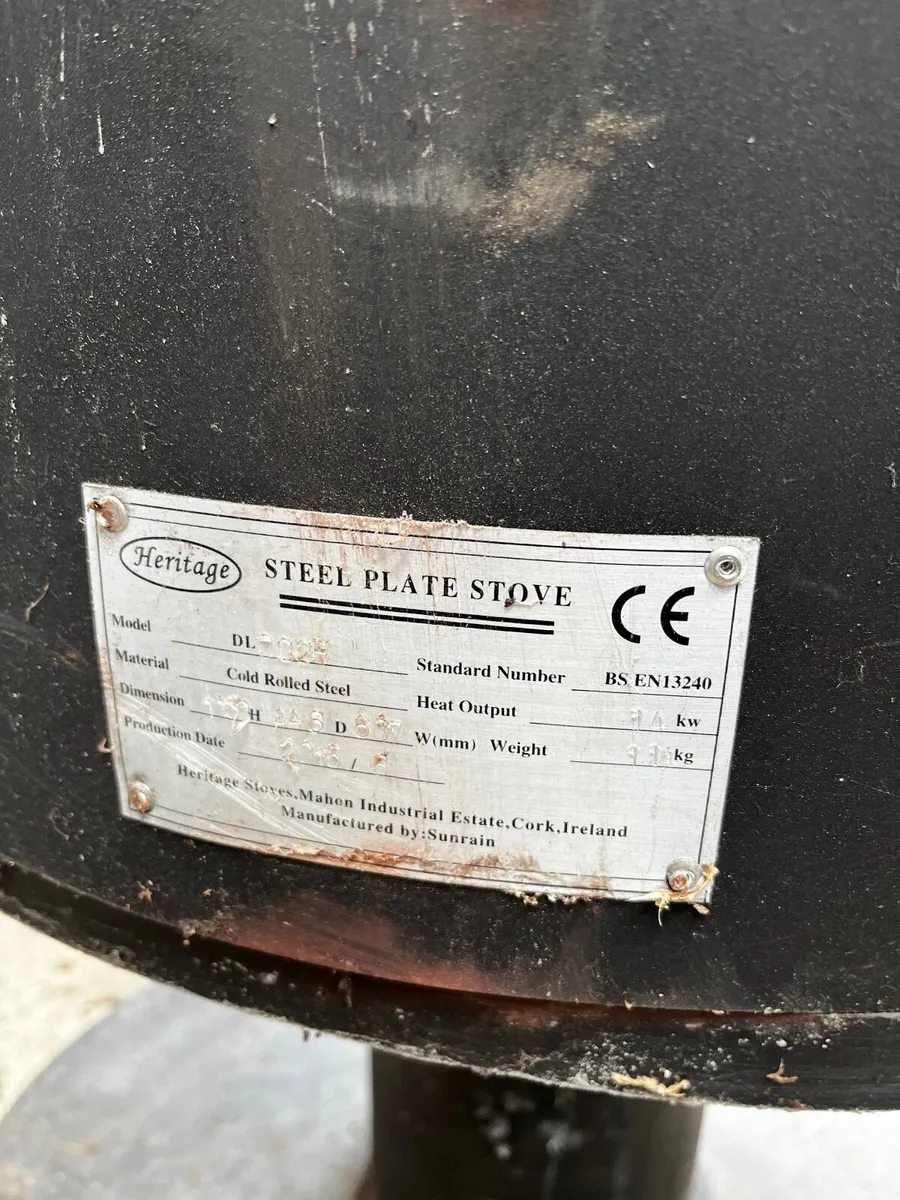 Wood burning stove - Image 1