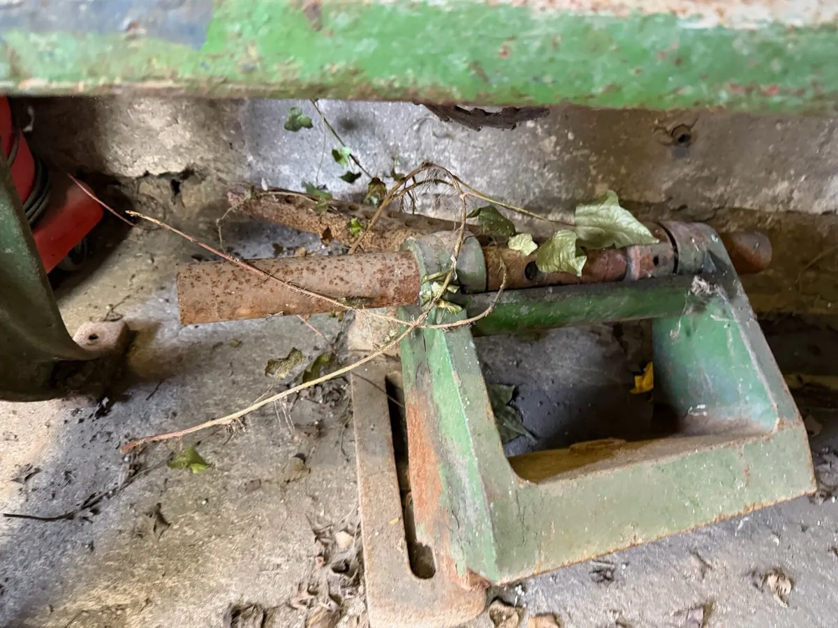 Antique Pot Spinning Lathe - Image 3