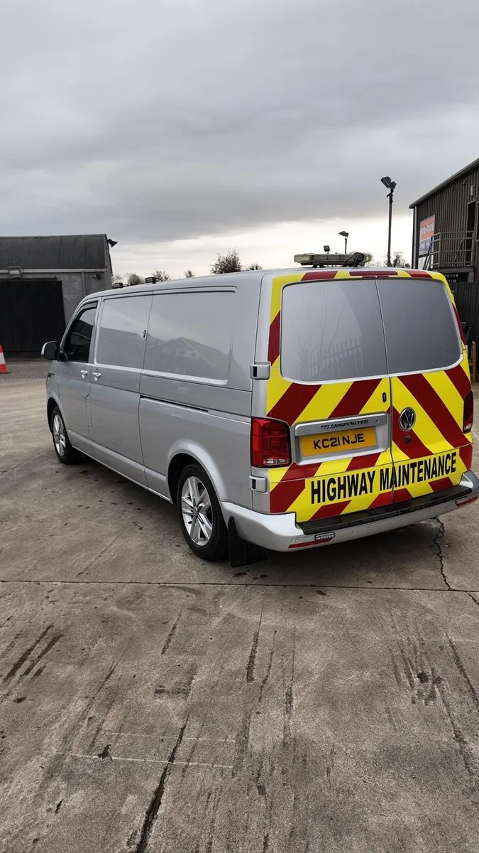 Volkswagen Transporter - Image 4