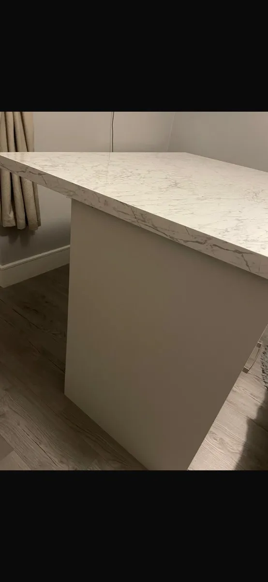 Kitchen island - Image 2