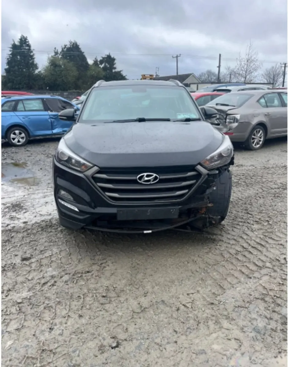 2016 Hyundai Tucson 1.7 Diesel light damage - Image 4