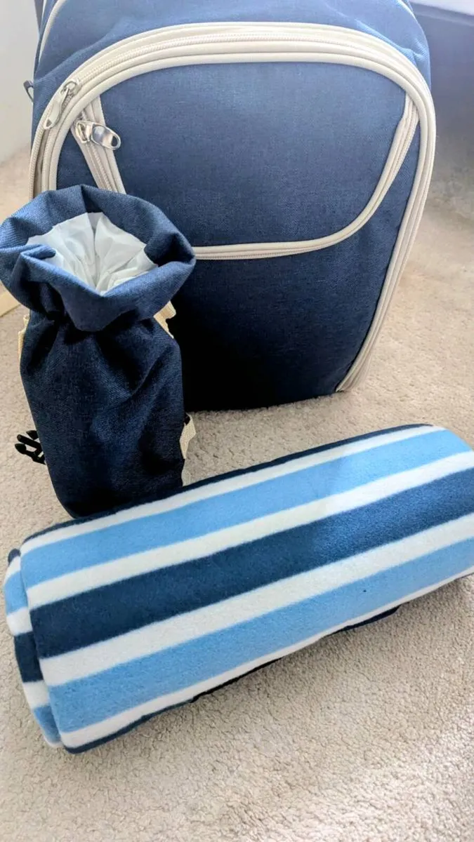 Picnic Backpack Set for 4 People - Image 4