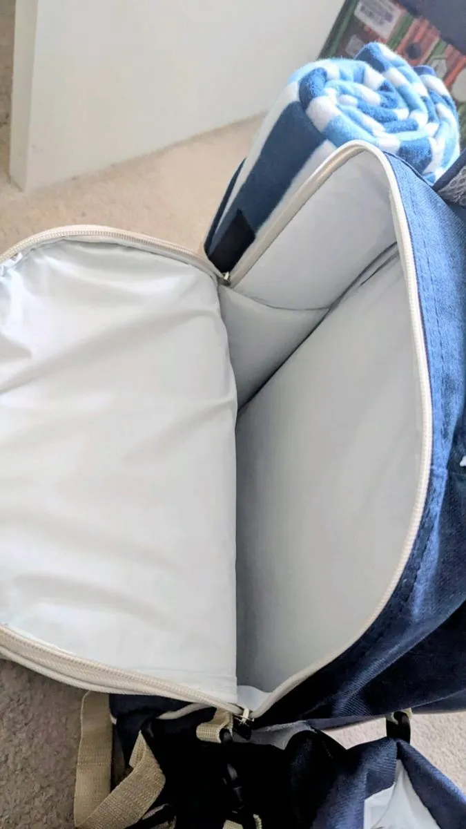 Picnic Backpack Set for 4 People - Image 2