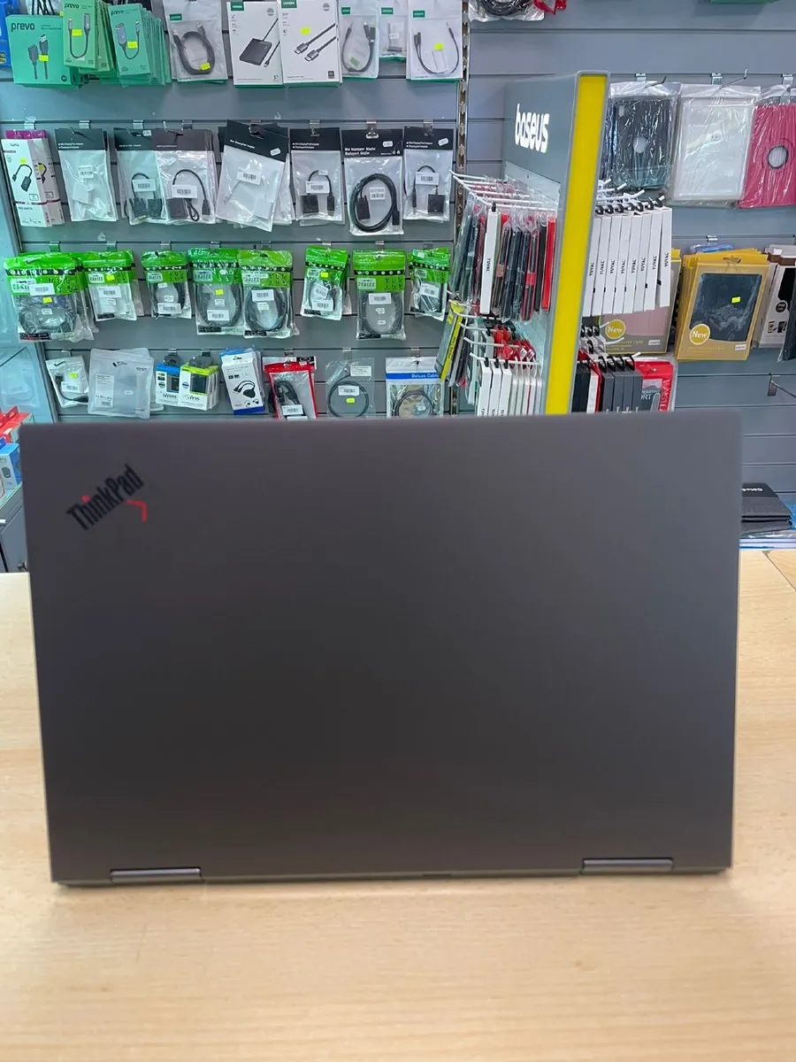Lenovo ThinkPad X1 Yoga 5th Gen 14" - Image 3