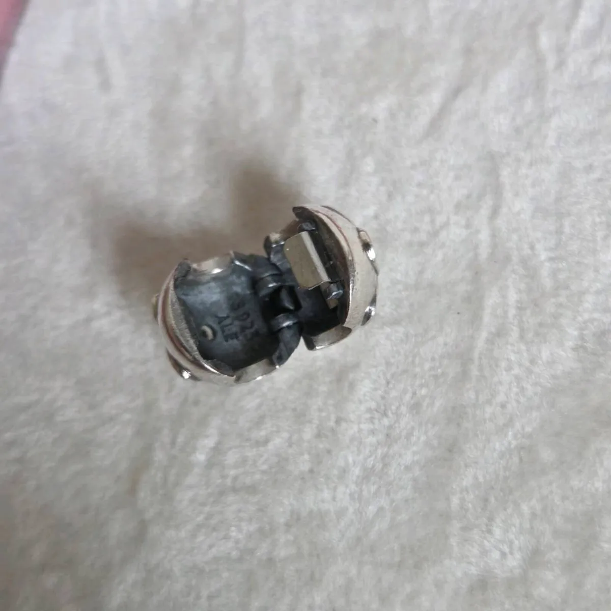Pandora mystic floral black with CZ stone charm - Image 3