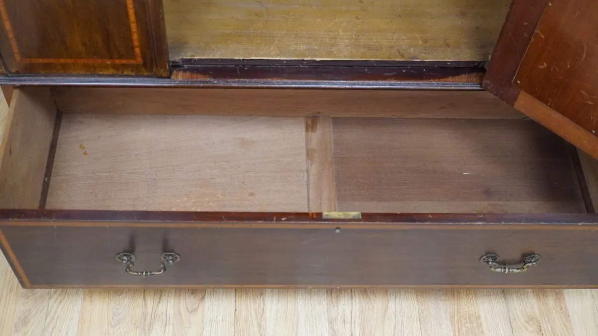 Edwardian Inlaid Mahogany Wardrobe with Mirror - Image 4