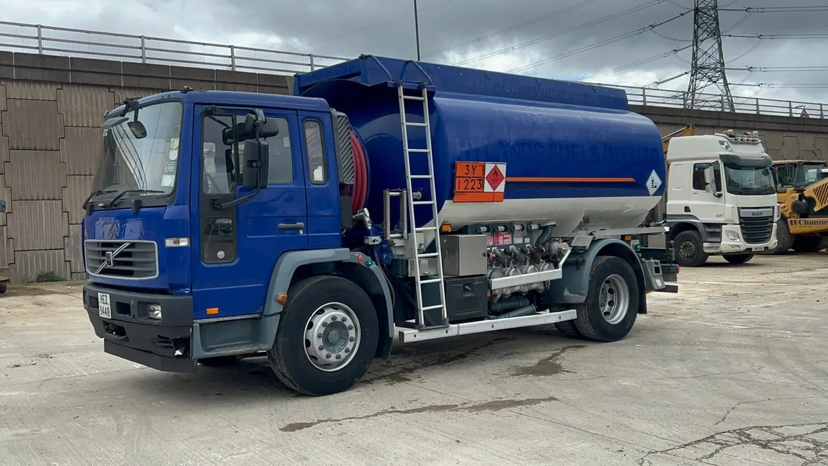 Volvo FL6 - Image 1