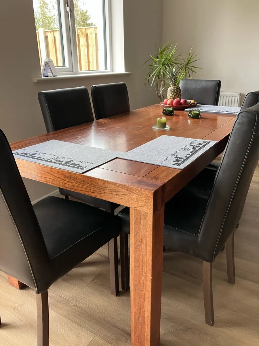 Dining Table c/w 6 chairs - must go - Image 3