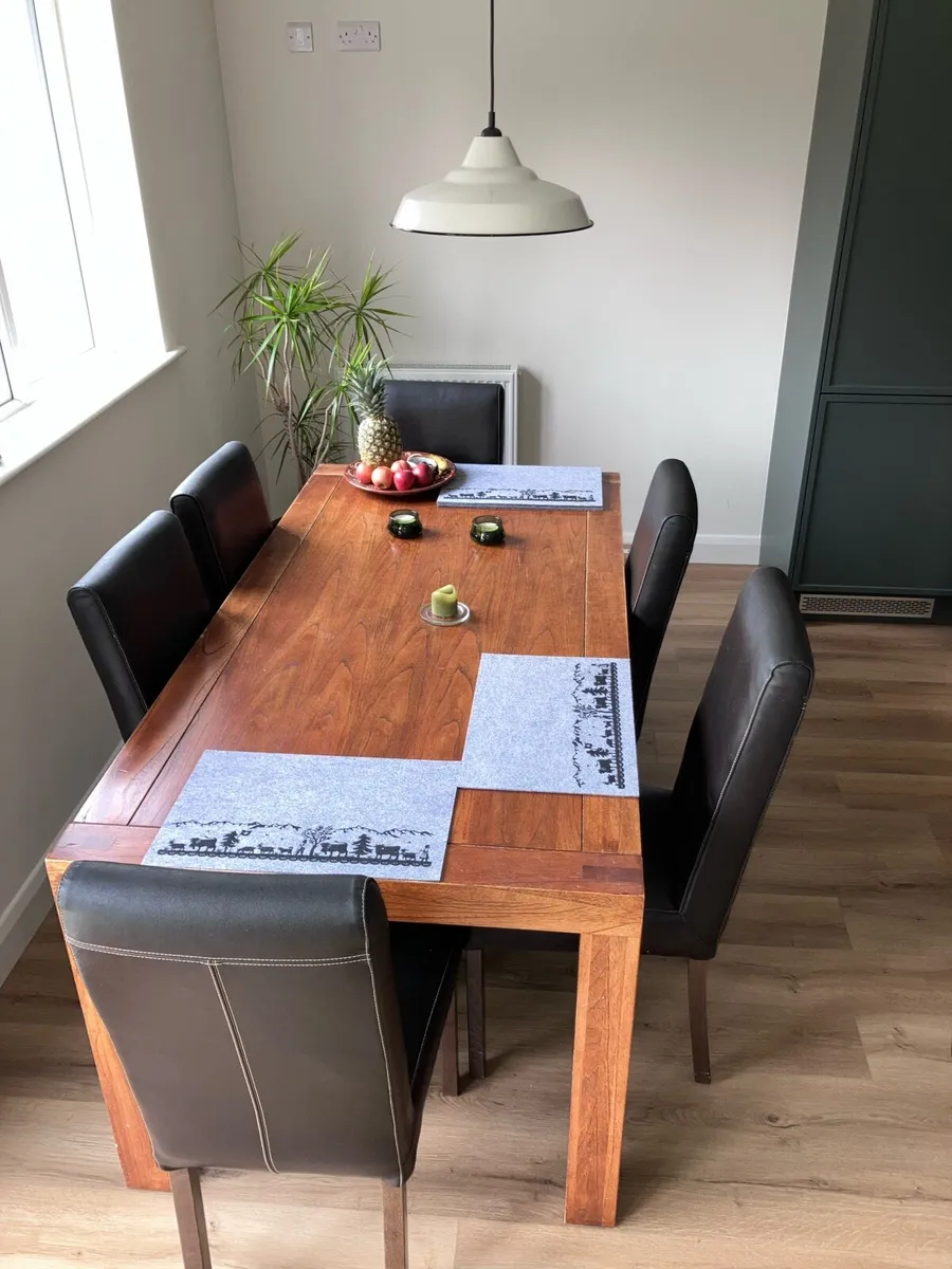 Dining Table c/w 6 chairs - must go - Image 1