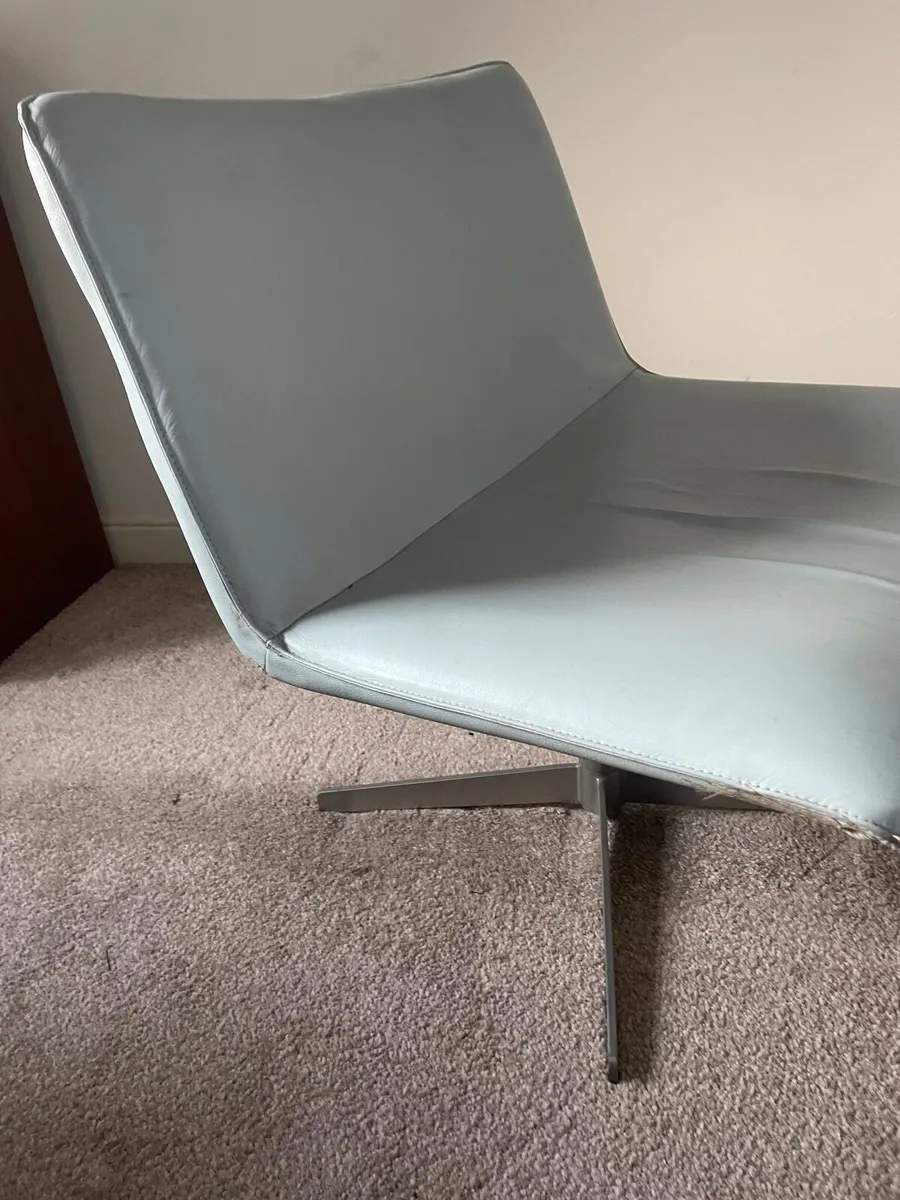 Swivel Chair - Image 2