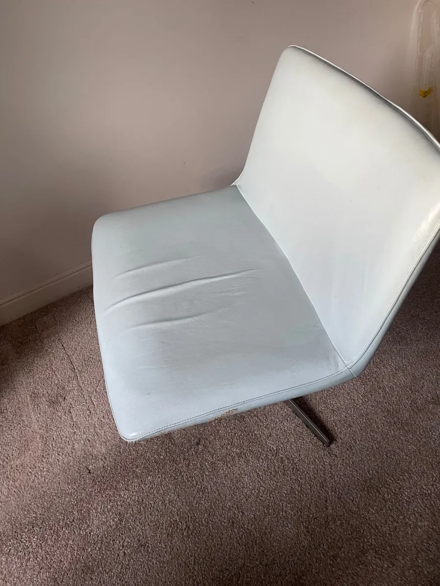 Swivel Chair - Image 3