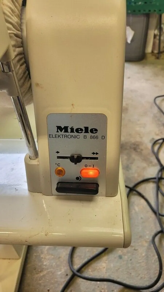 Miele Electronic rollor iron - Image 2