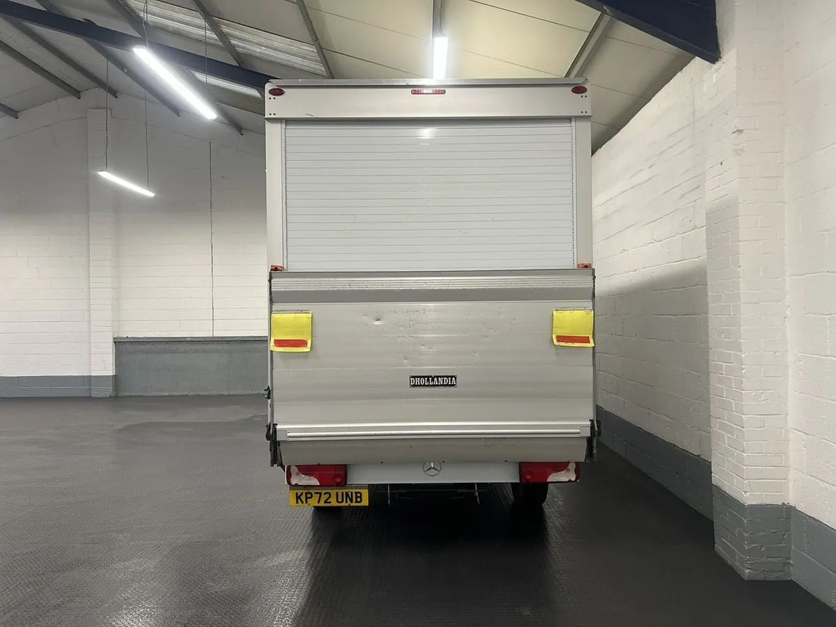 2022 Mercedes-Benz Sprinter Luton Box Van - Image 4