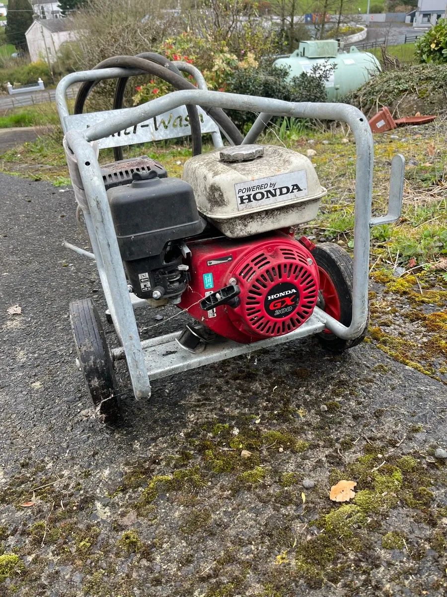 Pressure washer - Image 1