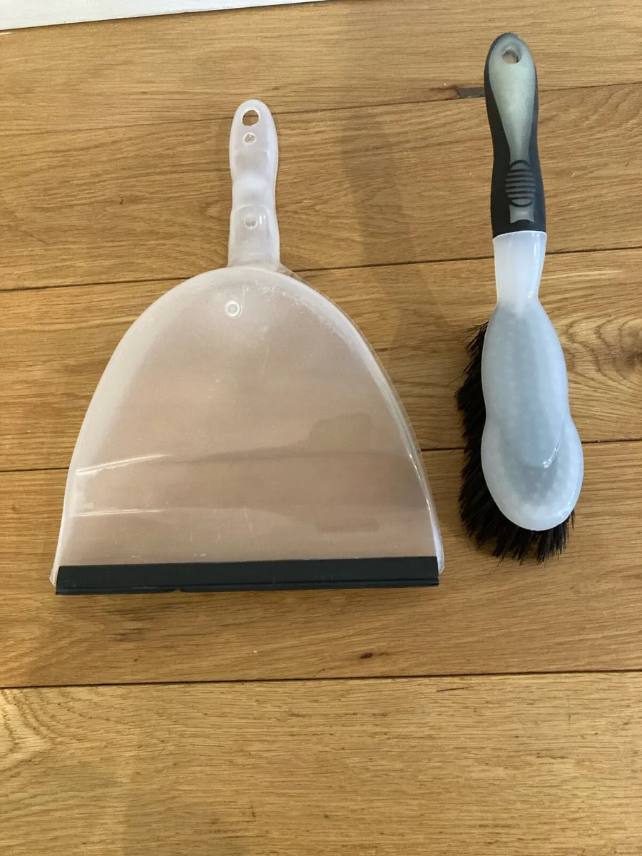 Dustpan and brush - Image 4