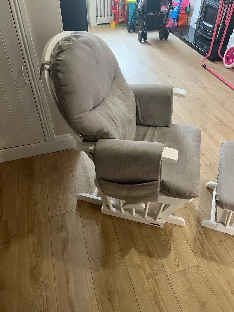 Nursing Chair - Image 4