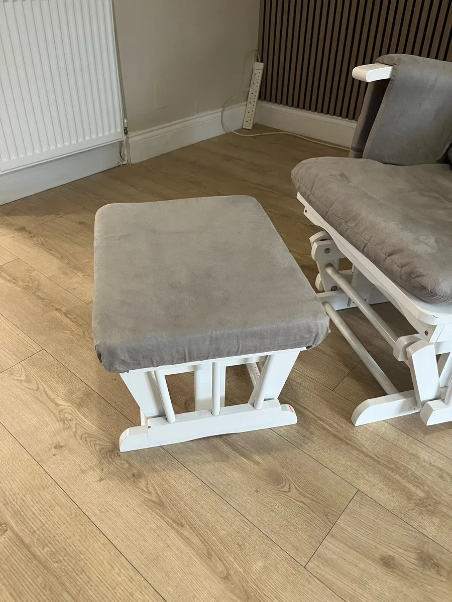 Nursing Chair - Image 2