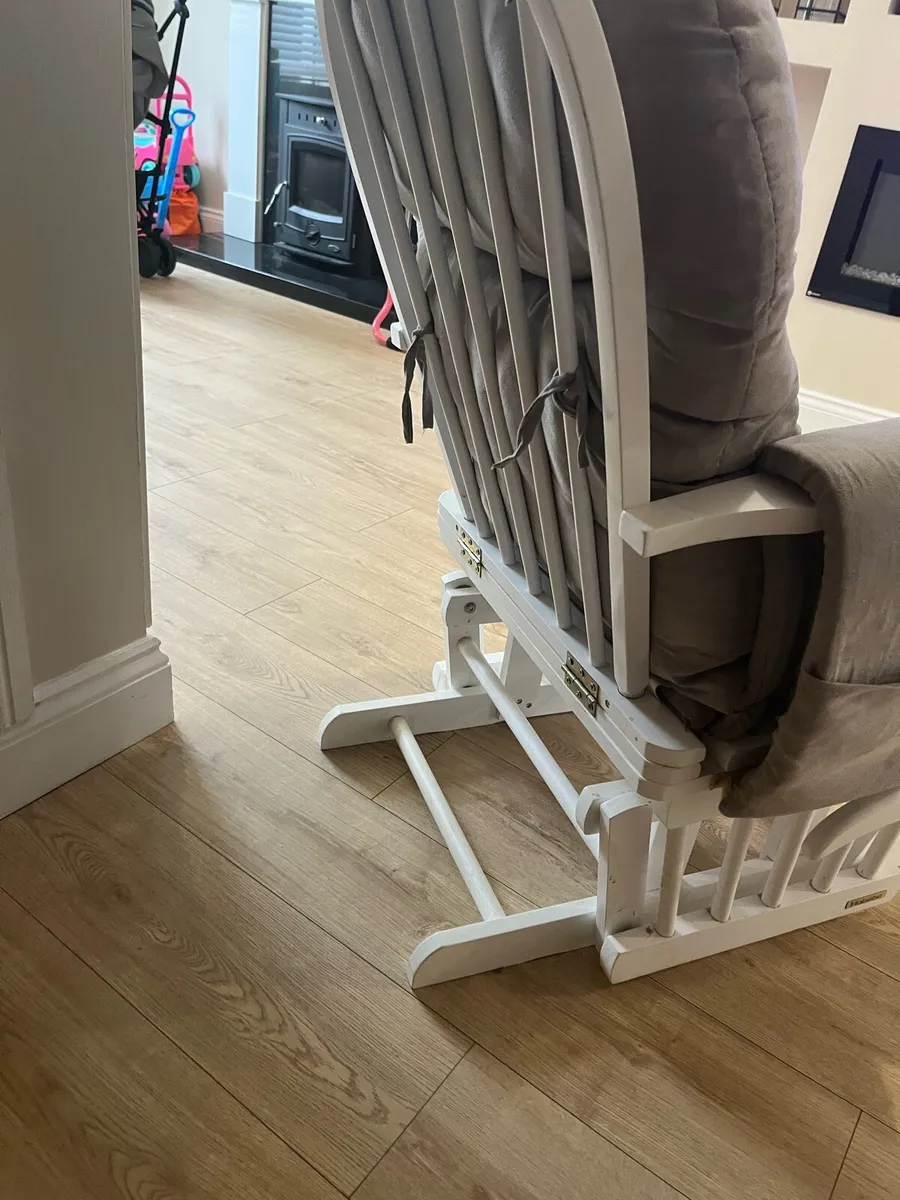 Nursing Chair - Image 3