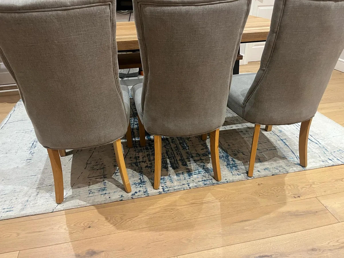 3 x fabric light grey button dining chairs Marlow - Image 2
