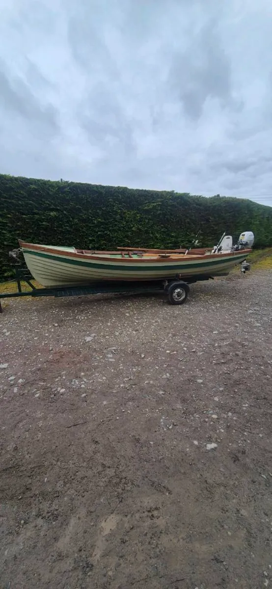 19FT fishing boar - Image 1