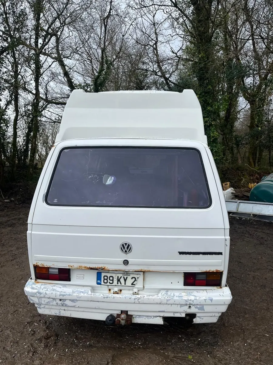 Volkswagen T25 camper van - Image 3