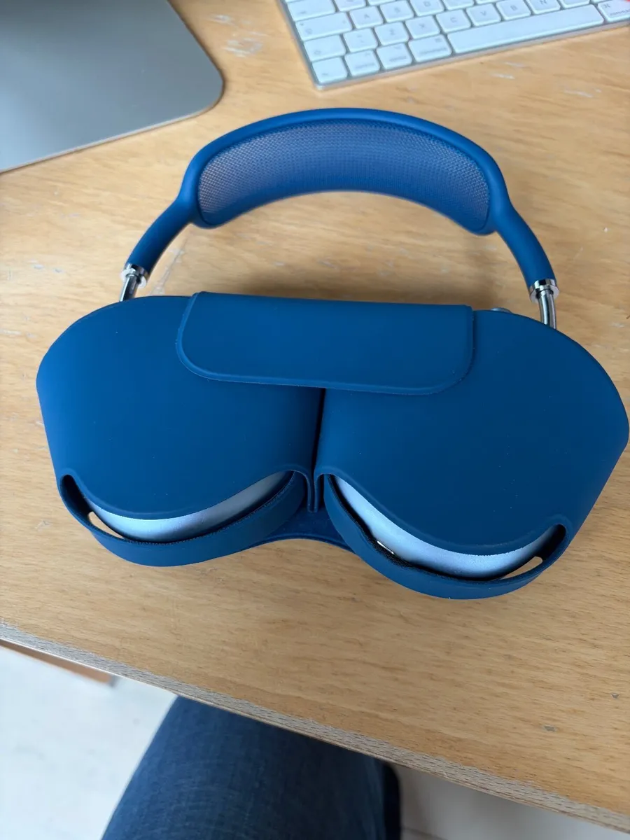 APPLE AirPods Max Wireless Bluetooth Noise Canx. - Image 1