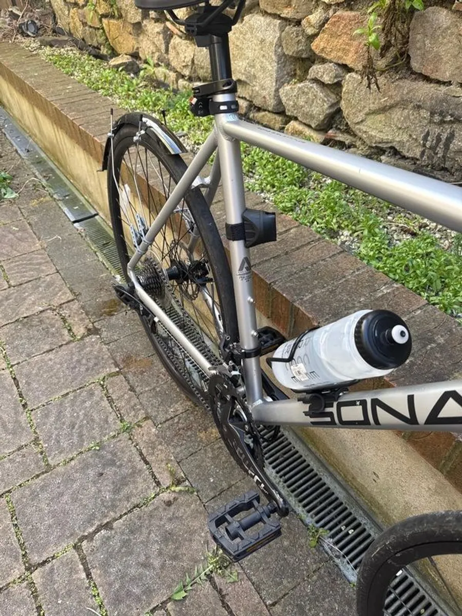 Sona Sport RS Hyrbid Bike - Image 2