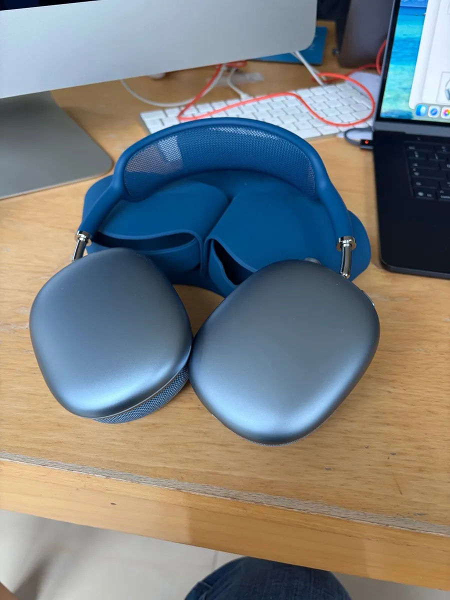 APPLE AirPods Max Wireless Bluetooth Noise Canx. - Image 3