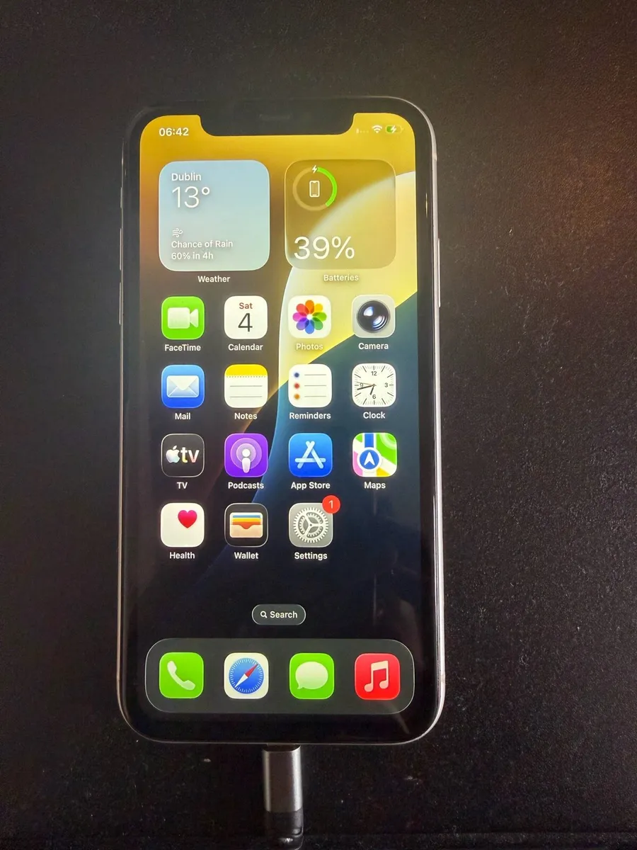 iPhone 11 128GB - Brand new battery and screen - Image 1