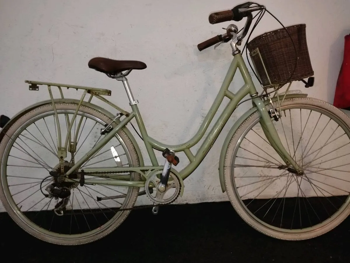 Ladies Raleigh hybrid - Image 1